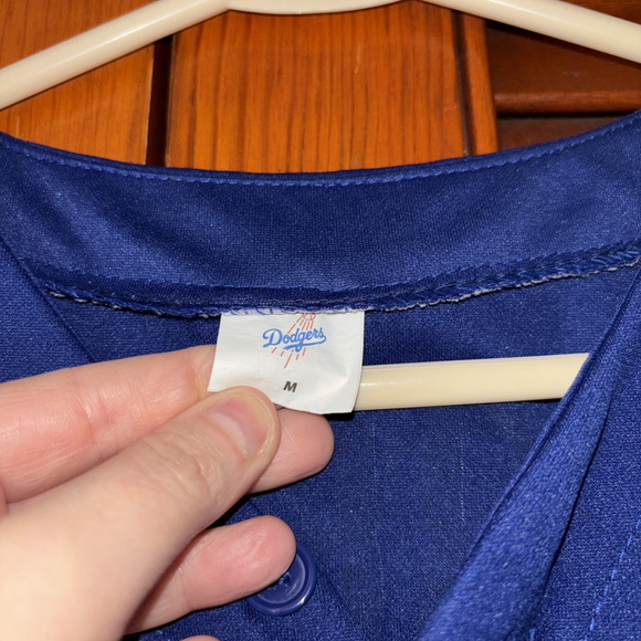 Los Angeles Dodgers Dave Roberts #30 Blue Jersey 2018 SGA Adult Size Medium - Picture 3 of 6